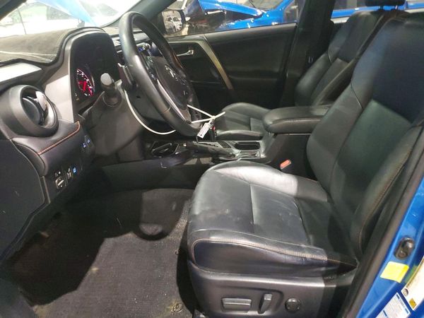 2017 TOYOTA RAV4 SE — DENT