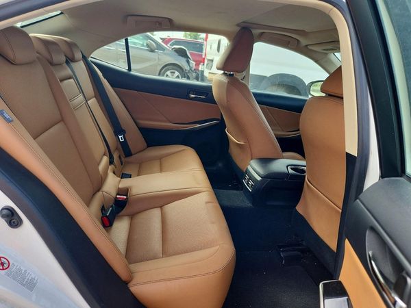 2015 LEXUS IS 250