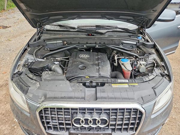 2015 AUDI Q5 PREMIUM Premium Plus — Engine bay