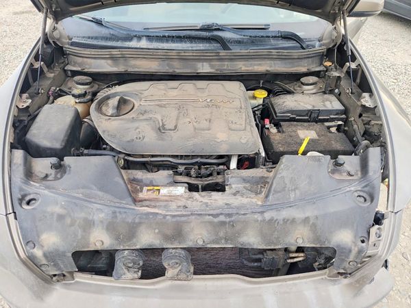2017 JEEP CHEROKEE L — Engine bay
