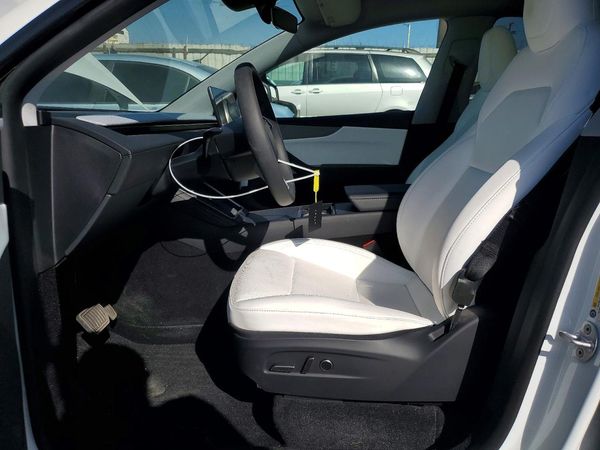 2026 TESLA MODEL Y — DENT