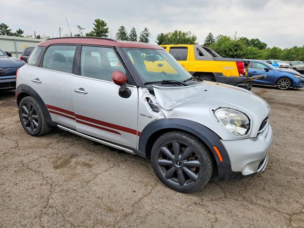 2016 MINI COOPER — Passenger 3/4