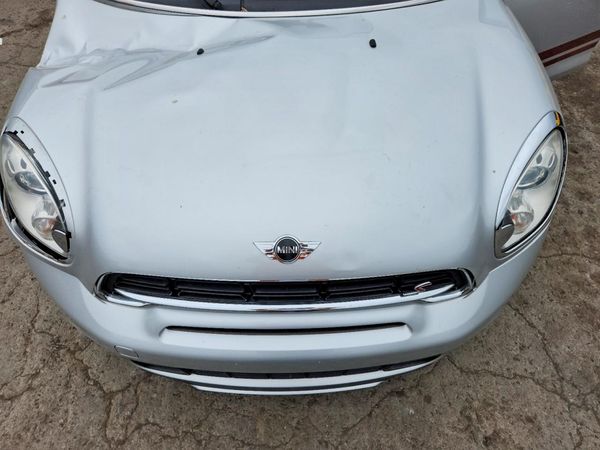 2016 MINI COOPER — Engine bay