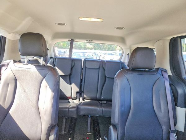 2024 KIA CARNIVAL — SUVN