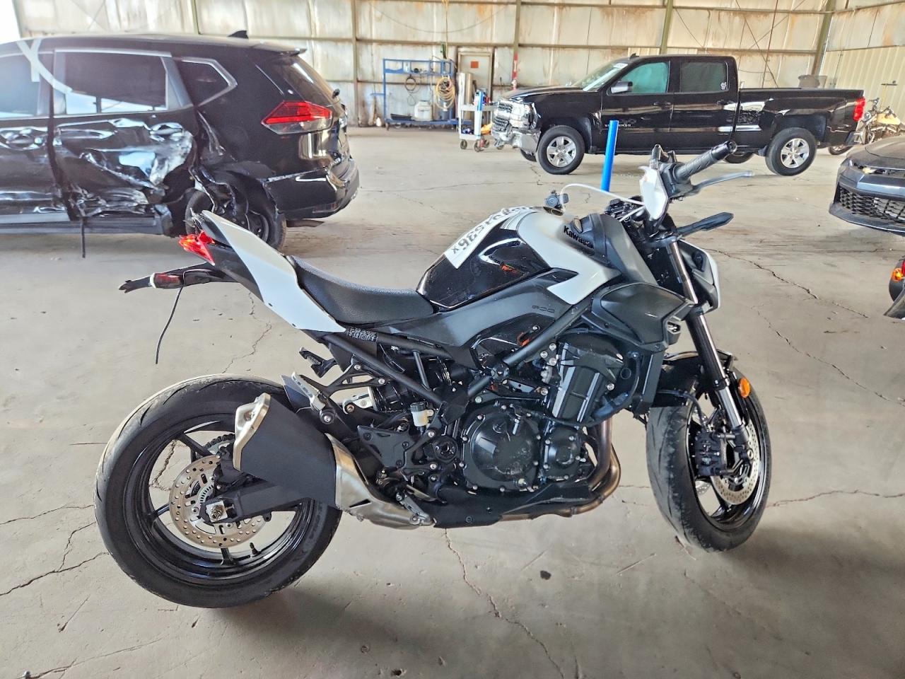 Kawasaki ZR900
