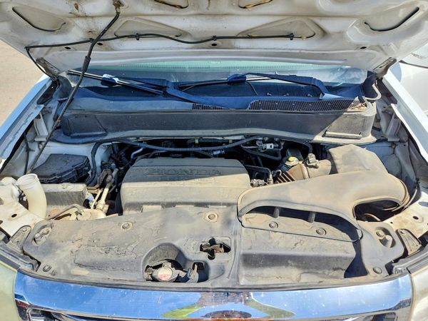 2015 HONDA PILOT EX-L — Engine bay