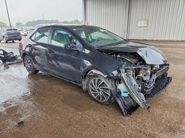 2017 TOYOTA COROLLA — Passenger 3/4