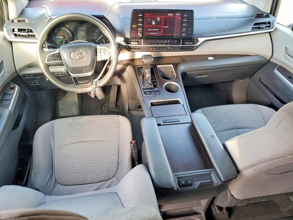 2021 TOYOTA SIENNA LE — CKPT