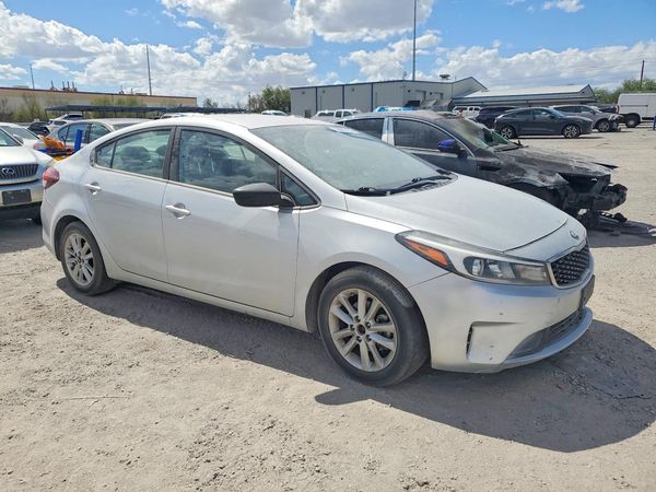 2017 KIA FORTE LX LX Popular, S — Passenger 3/4