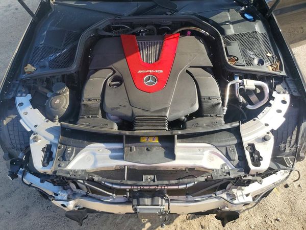 2022 MERCEDES-BENZ C 43 AMG AMG C43 — Engine bay