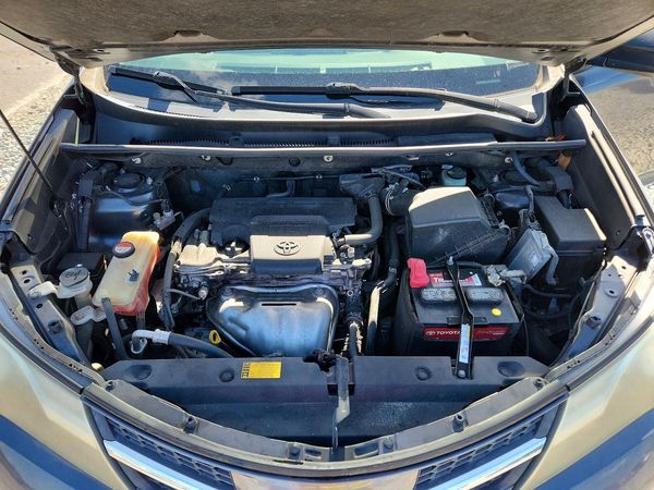 2015 TOYOTA RAV4 — Engine bay