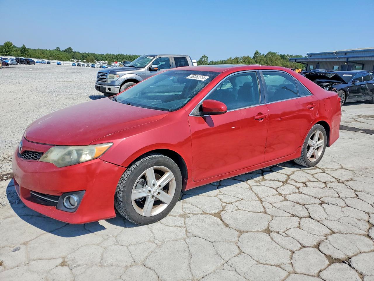 2012 TOYOTA CAMRY — Front 3/4