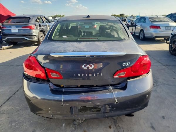 2012 INFINITI G37