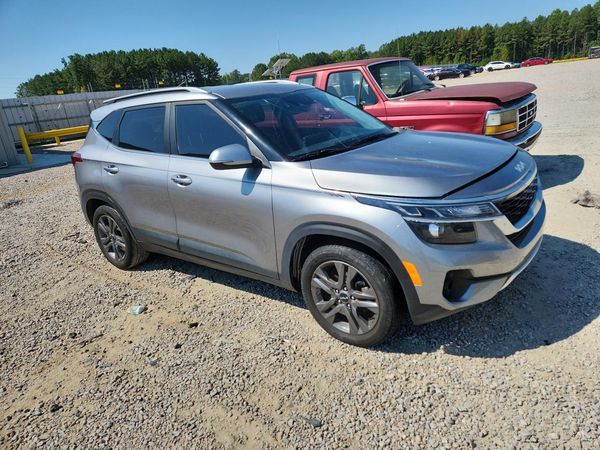 2023 KIA SELTOS — Passenger 3/4