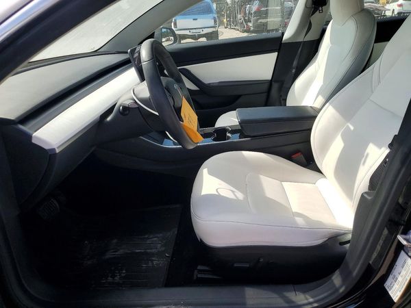 2019 TESLA MODEL 3 — DENT