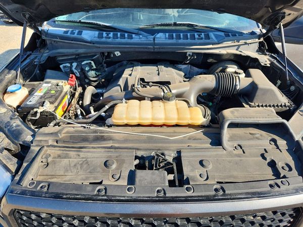 2018 FORD F150 — Engine bay