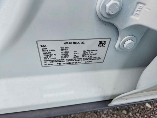 2026 TESLA MODEL Y — VINS