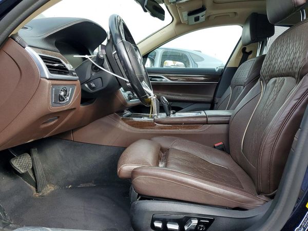 2020 BMW 740