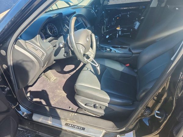 2016 INFINITI Q50 — DENT