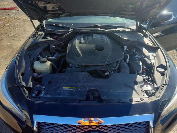 2016 INFINITI Q50 — Engine bay