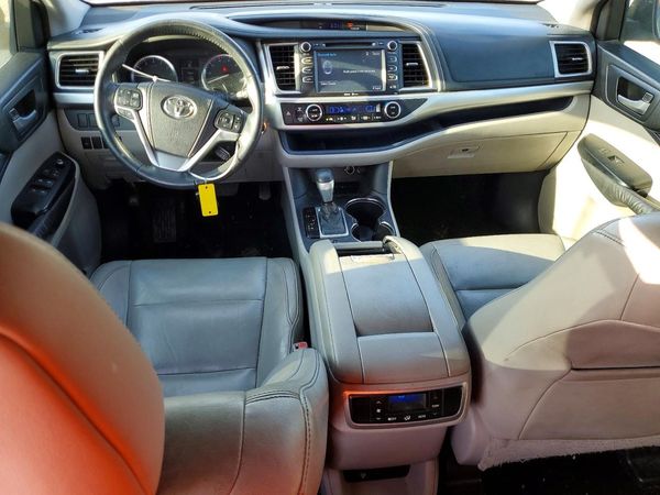 2015 TOYOTA HIGHLANDER — CKPT