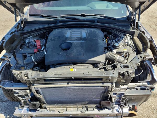 2023 LAND ROVER RANGEROVER P340 R-Dynamic S — Engine bay
