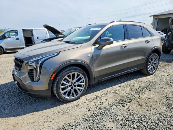 2020 CADILLAC XT4 — Front 3/4