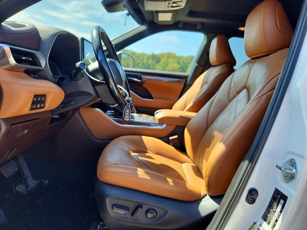 2021 TOYOTA HIGHLANDER — DENT