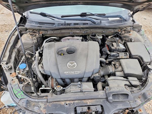 2014 MAZDA 3 Touring/GS — Engine bay