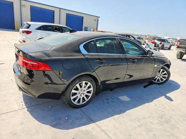 2019 JAGUAR XE