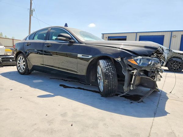 2019 JAGUAR XE