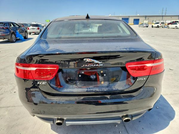 2019 JAGUAR XE
