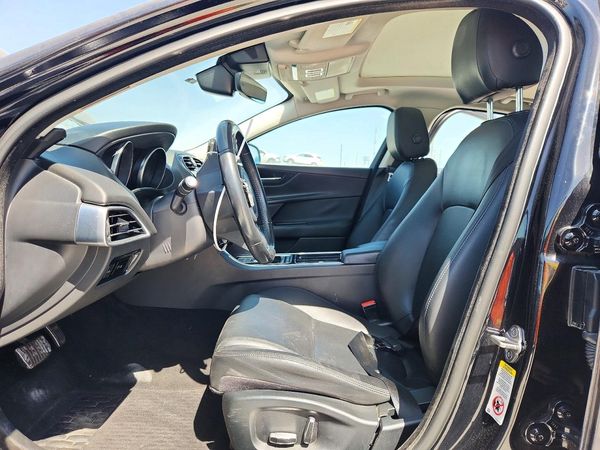 2019 JAGUAR XE