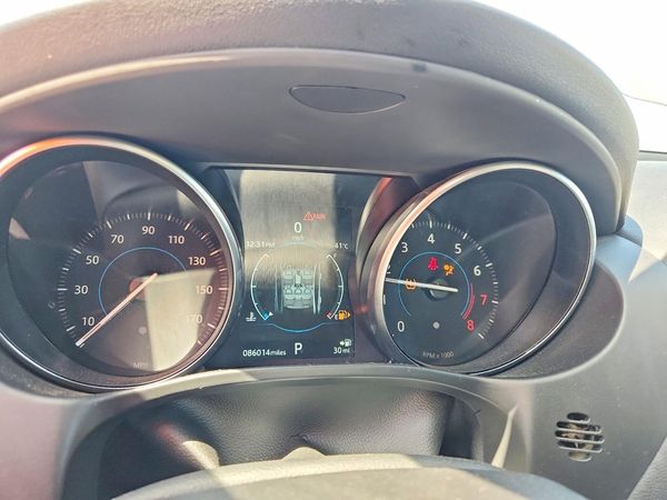 2019 JAGUAR XE