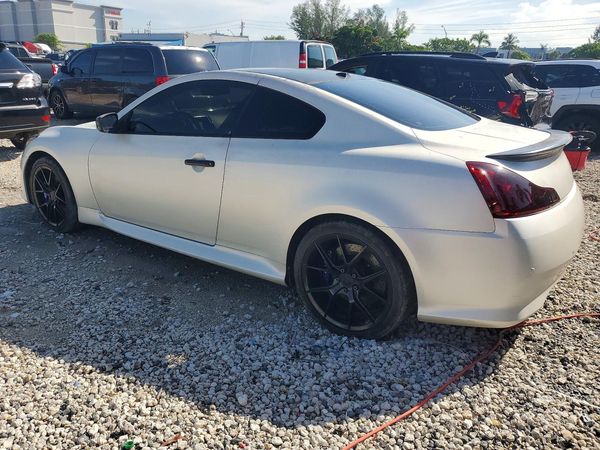 2013 INFINITI G37
