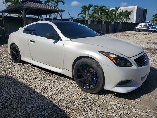 2013 INFINITI G37