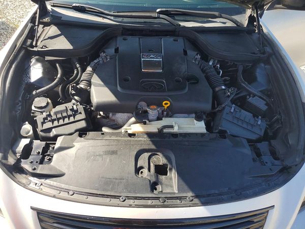 2013 INFINITI G37