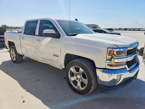 2017 CHEVROLET SILVERADO LT