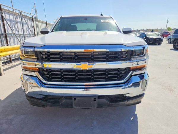 2017 CHEVROLET SILVERADO LT