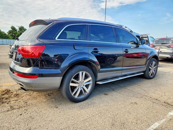 2012 AUDI Q7 Premium Plus