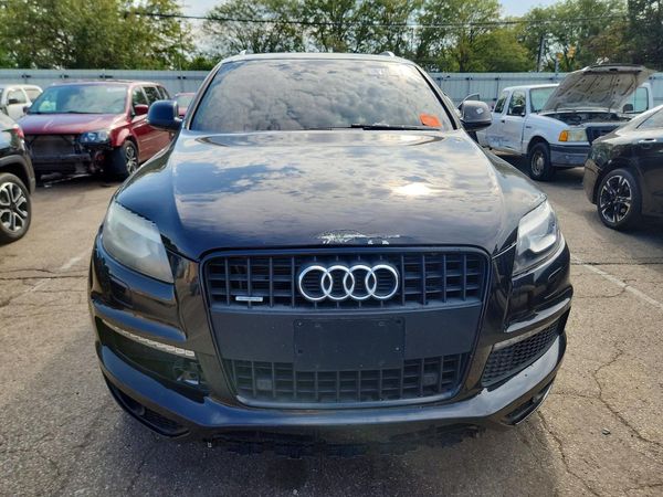 2012 AUDI Q7 Premium Plus
