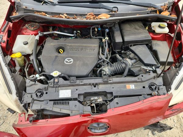2013 MAZDA 5 Touring/GS — Engine bay