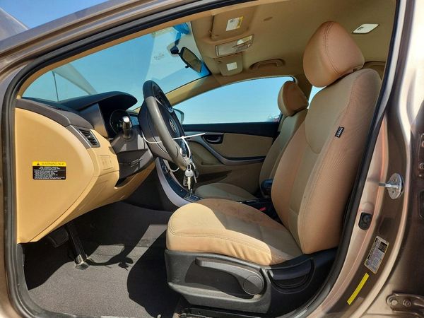 2013 HYUNDAI ELANTRA — DENT