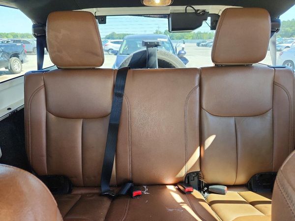2017 JEEP WRANGLER UNLIMITED — SUVN