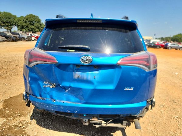 2018 TOYOTA RAV4 — DIRR