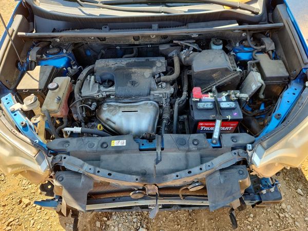 2018 TOYOTA RAV4 — Engine bay