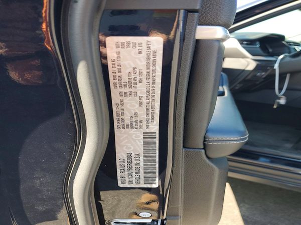 2024 JEEP GRAND CHEROKEE Limited 4XE — VINS