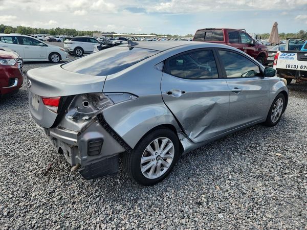 2015 HYUNDAI ELANTRA GLS(Middle)