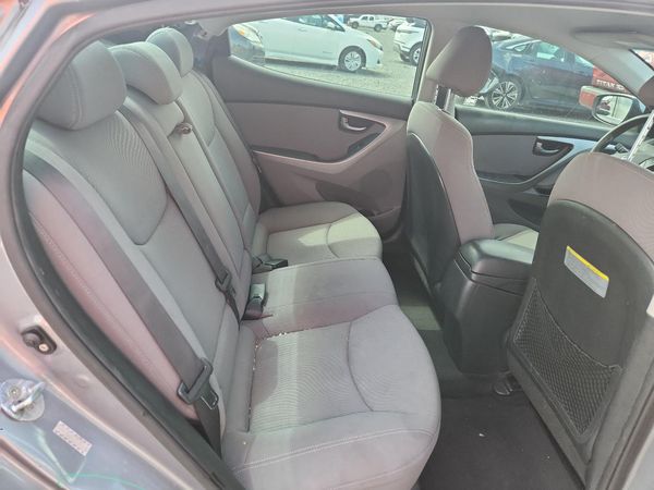 2015 HYUNDAI ELANTRA GLS(Middle)