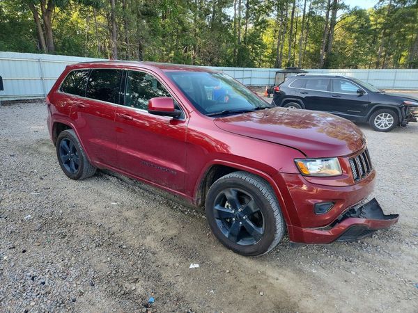 2015 JEEP GRAND CHEROKEE Laredo — Passenger 3/4